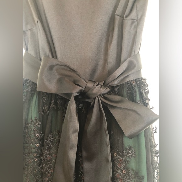 Modcloth Be Still My Heart dress by Darling size XS black and green, lace, bow - Picture 6 of 8